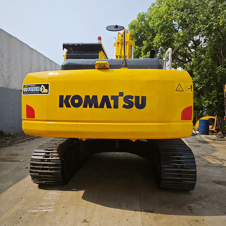 Gebrauchtes kleines Komatsu Bagger mit Originalmotor und 0,3m3 Eimerkapazität in Dubai