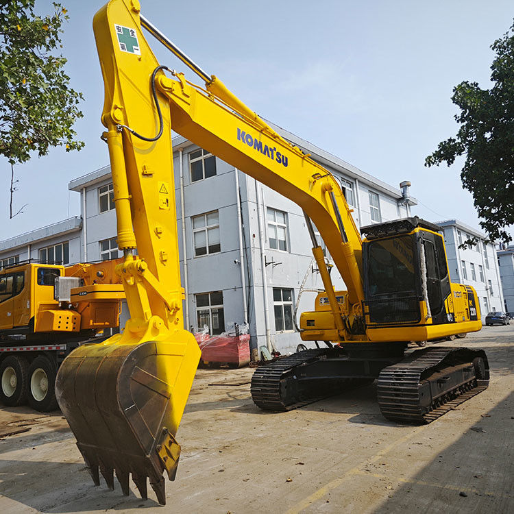 Gebrauchtes kleines Komatsu Bagger mit Originalmotor und 0,3m3 Eimerkapazität in Dubai