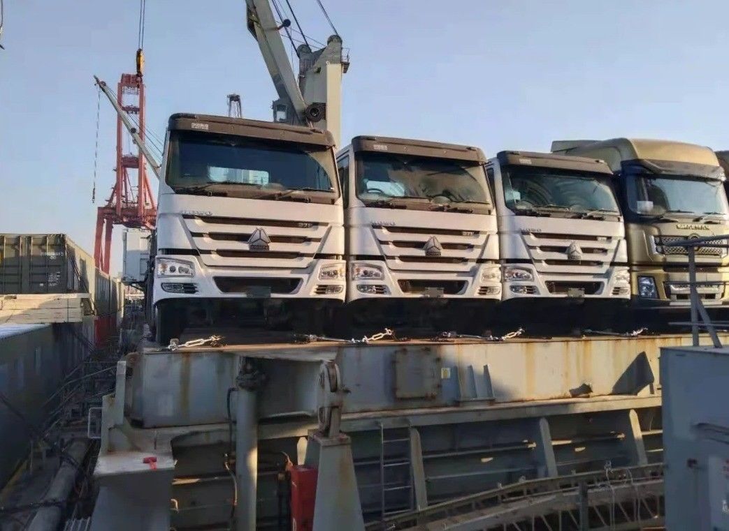 300Ltr Tank Sinotruk Howo 6x4 Allradantrieb Traktor für Nutzen
