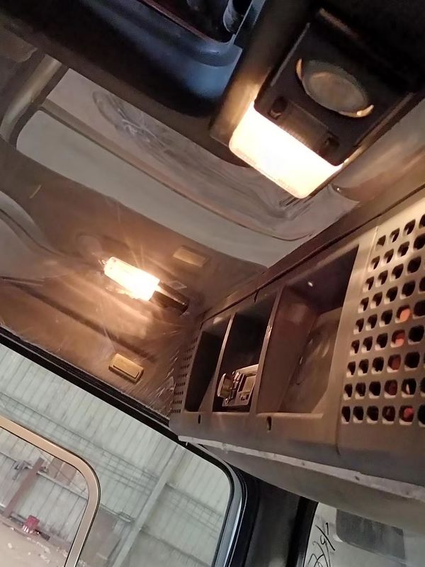 Gebrauchtes Sinotruk Howo 6*4 Kipper-Lkw mit WEICHAI-Motor und guter Ladungstankschicht