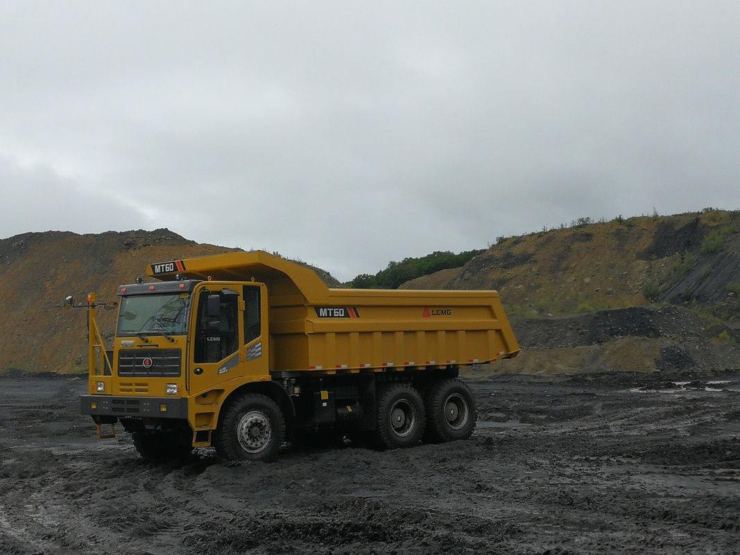 2 Rückwärtsverschiebung MT60 MT86 MT106 Bergbaufahrzeug 6X4 60-70 Tonnen Nutzlast Off-Road Tipper Truck