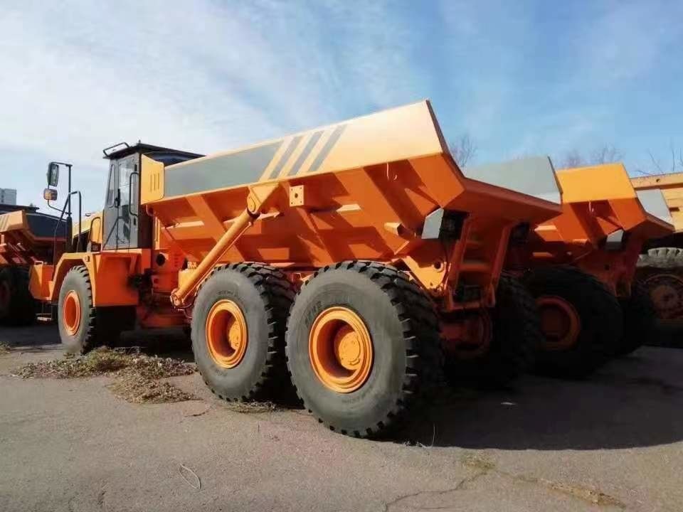 Euro 2 Emissionsstandard 60 Tonnen 6X6 Allradantrieb Gelenk-Dump Truck für den Bergbau