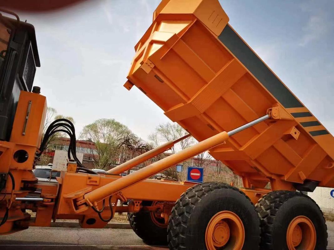 Euro 2 Emissionsstandard 60 Tonnen 6X6 Allradantrieb Gelenk-Dump Truck für den Bergbau