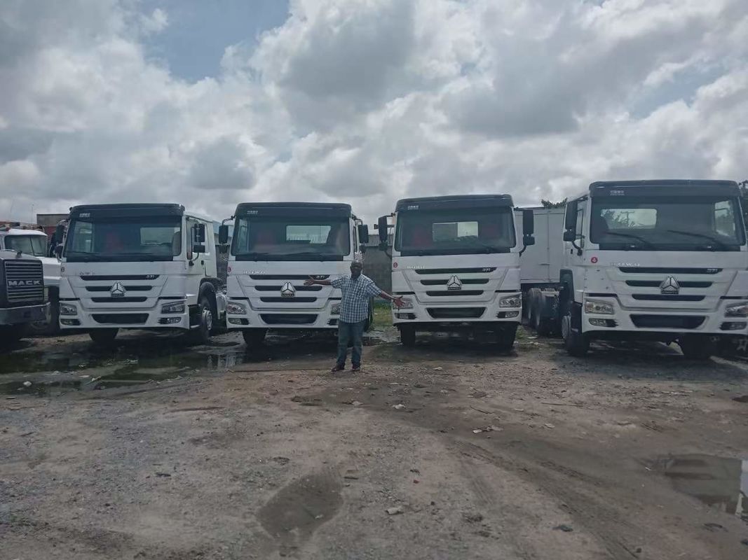 371 PS weißer Gebraucht-Dump Truck bei maximalem Drehmoment Nm 1500-2000Nm Bruttogewicht ≥30 T