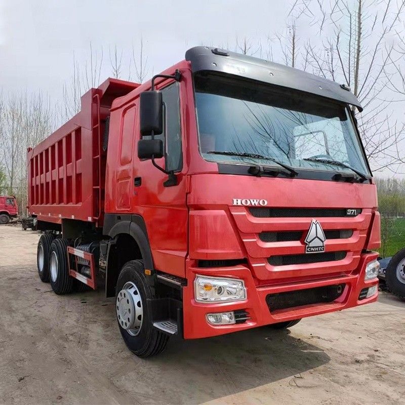 Hergestellt von Sinotruk Howo 6x4 Dump Truck mit 2 Rückwärts Schichtnummern und 350Ltr Tank