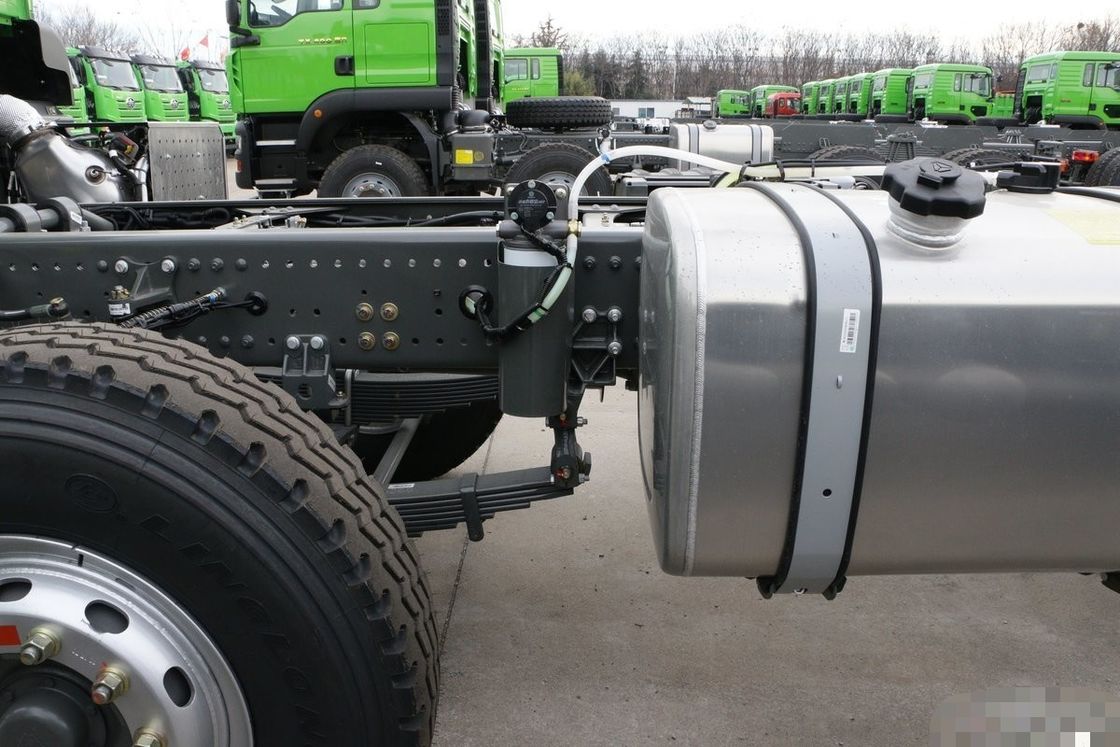 Sinotuck HOWO Gebraucht 350 PS 8X4 Diesel YCUMMINS WEICHAI 12 Räder Tipper Dump Truck zum Verkauf