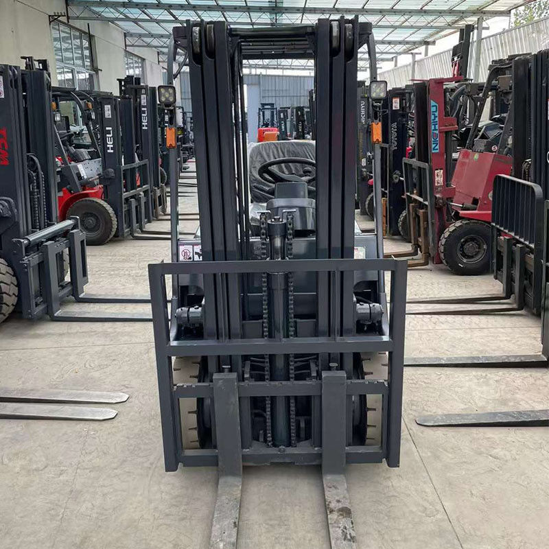 1.5 Tonnen TCM Elektro-Forklift Ideal für Lagermaterial-Handling und Bekleidungsgeschäfte