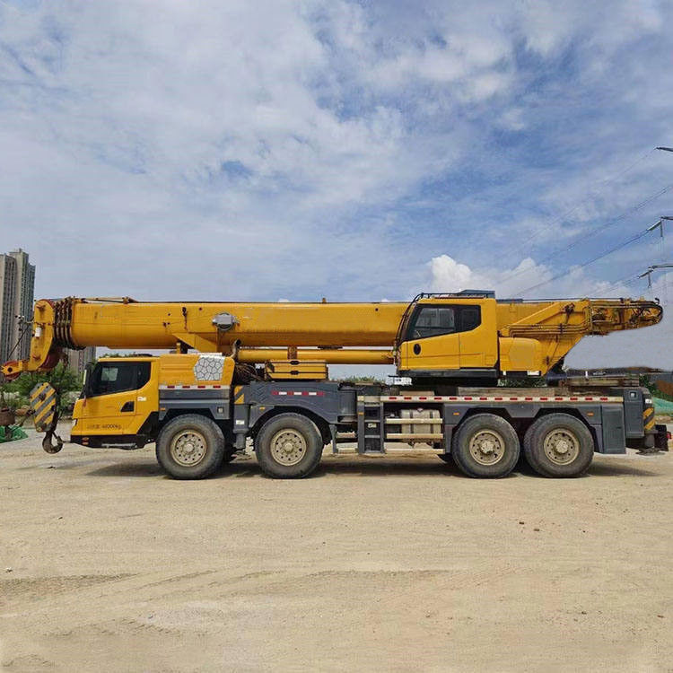 300 Tonnen mobiler Kran Zoomlion-Kran für Lastwagen 44 Max.