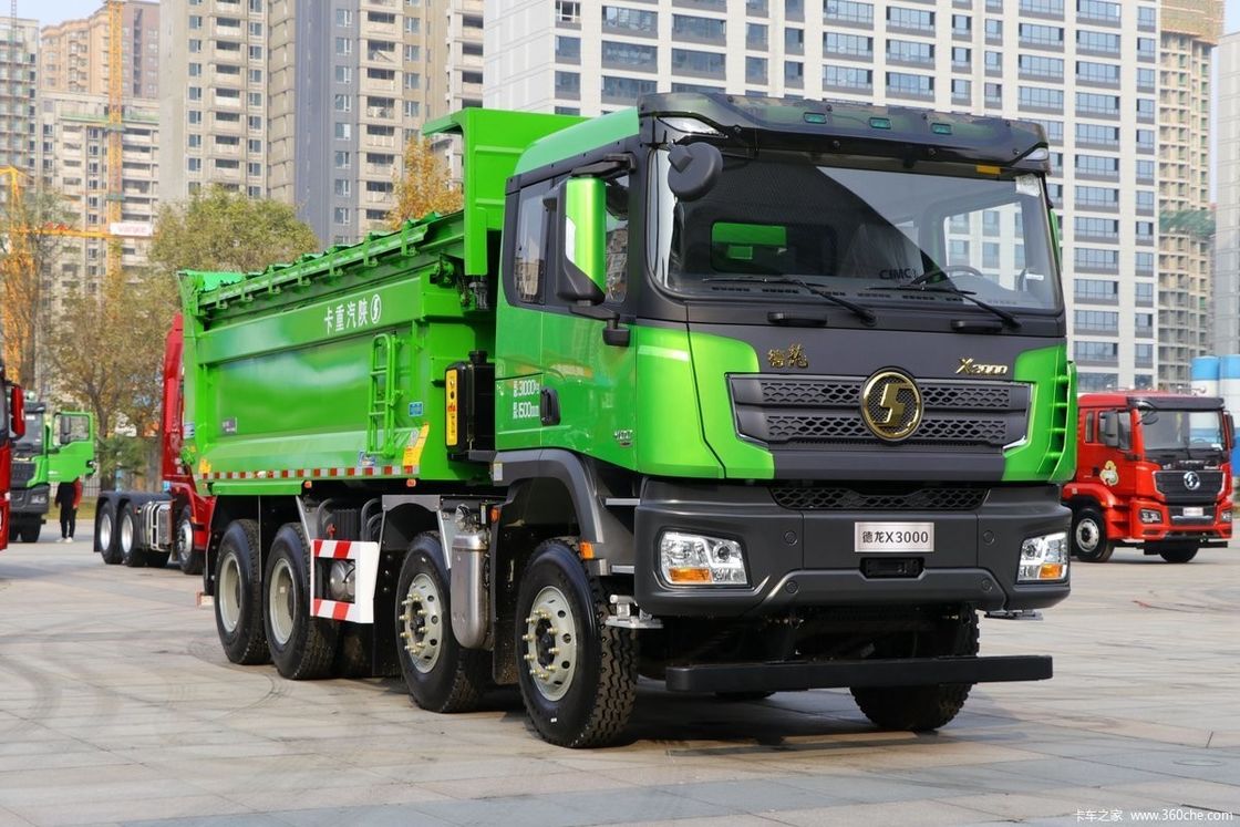 30 Tonnen Sinotruk Shacman Dump Truck 340 PS 8X4 Cargo Tank Length 6.2-8m FAST 10 JSD180 Transmission