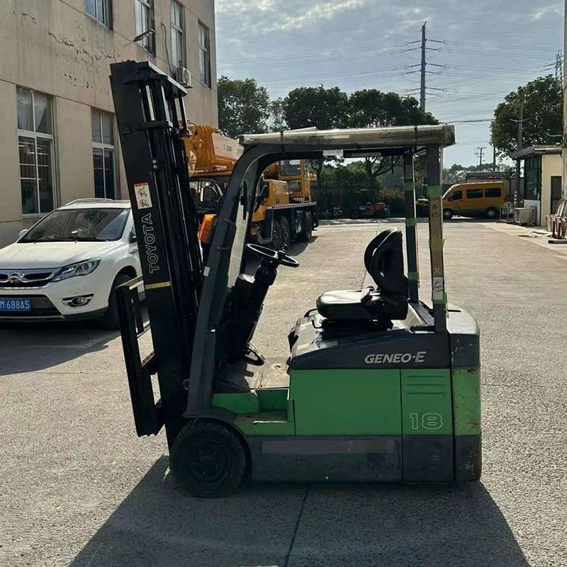 Elektro-Forklift mit Vierradantrieb, 1,8 t, 3 t und 5 t, mit Dieselmotor