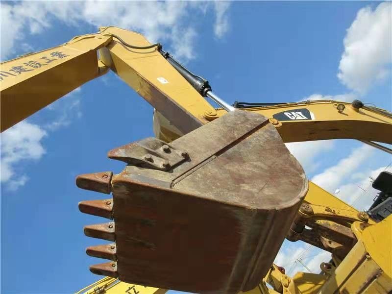 Original 320d2 12 Tonnen 20 Tonnen 25 Tonnen Hydraulischer Crawlerbagger für den Straßenbau