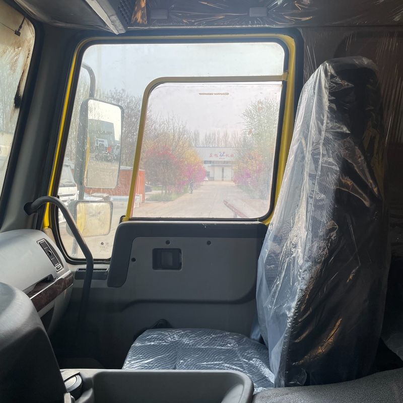 12 Reifennummer Howo 8x4 Abstoßwagen Abstoßwagen mit 300-400 L Kraftstoffbehälter