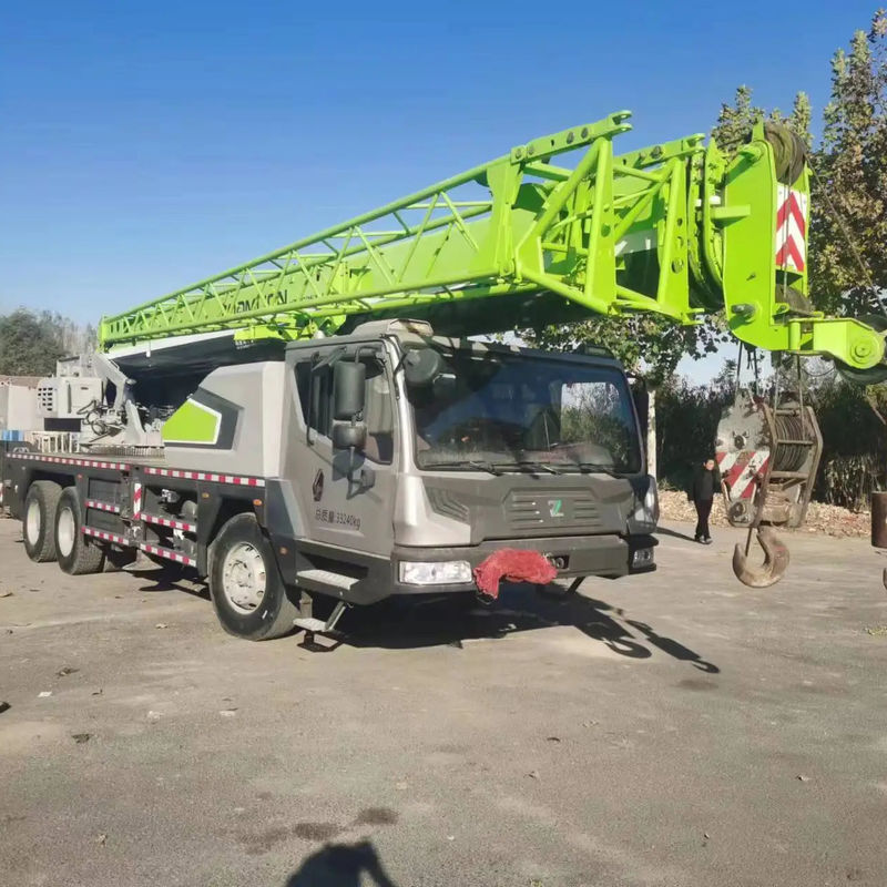 Good Zoomlion 25-Tonnen-Lkw-Kran mit grünem Design und maximaler Betriebsgeschwindigkeit von 80 km/h