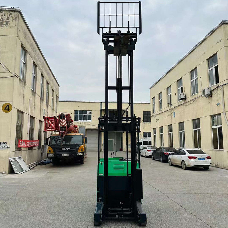 Mini Montacargas Electrico Telehandler 1,5 Tonnen elektrischer Gabelstapler mit 150 m Gabelbreite