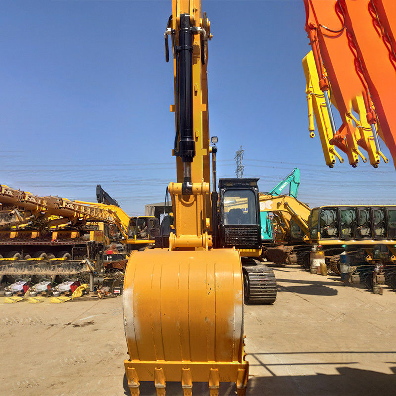 2020 Cat 320D2L Gebrauchtbagger in Dubai mit guter Leistung und geringer Arbeitszeit