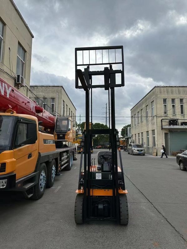 14.4kw Hebemotorleistung Elektrischer Gabelstapler mit gutem Zustand und einfacher Wartung