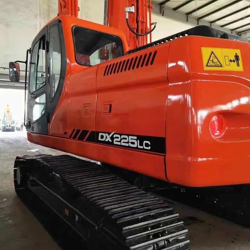 Höchstgräberradius 10705 mm 110 kw Gutes Zustand Doosan DX225 LC Crawler Digger Bagger