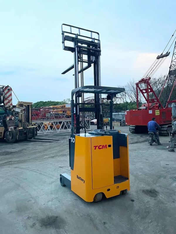 500 mm Ladungszentrum Abstand 1,5 Tonnen Gabelstapler für eine reibungslose und sichere Materialbearbeitung