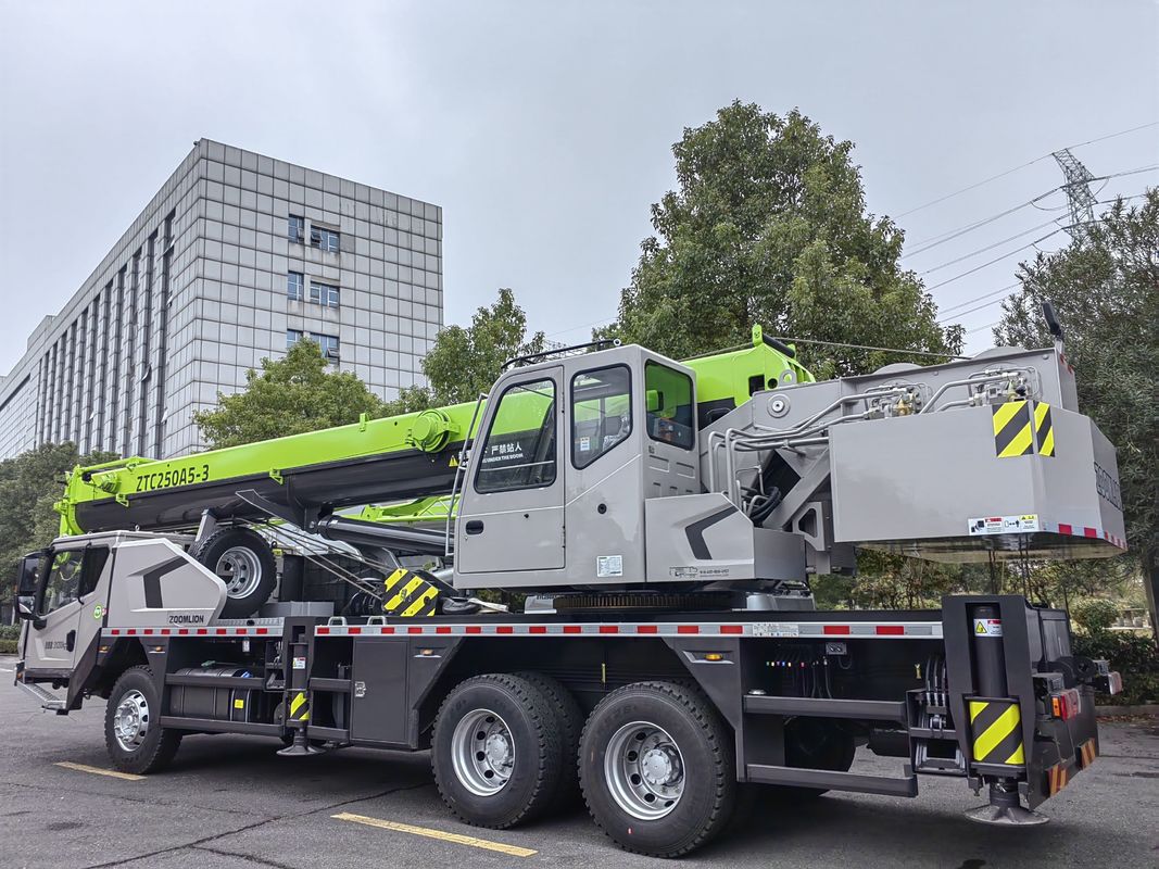 Zoomlion 20 Tonnen 25 Tonnen 50 Tonnen Lastwagen Kran perfekt für Malaysia Bauprojekte