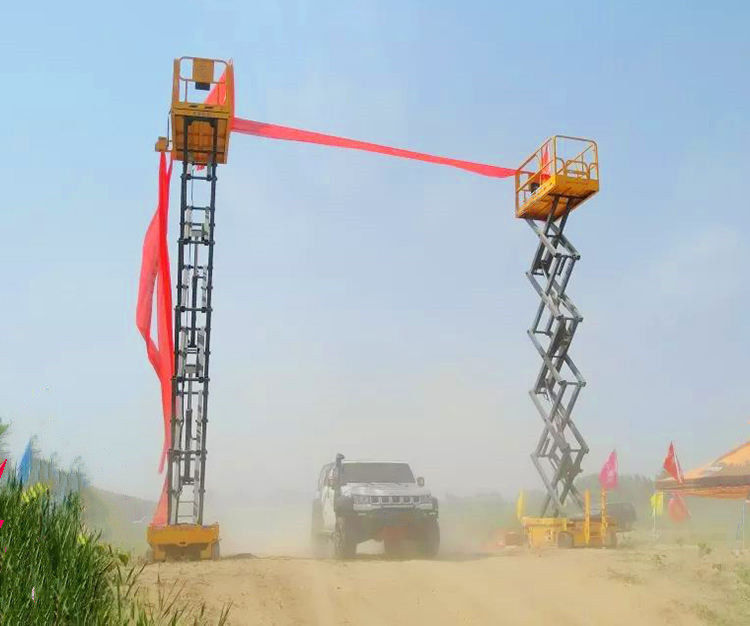 12 m elektrische Plattform Schere Lift mit Aufzugsmechanismus und Tisch Größe 2277x1120mm