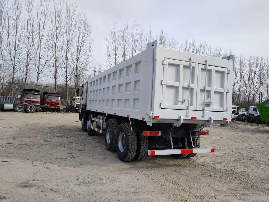 Weichai WD615.47 Motor Euro 3 Emissionsstandard 40 Tonnen HOWO Sinotruck 8*4 Abwasserbehälter