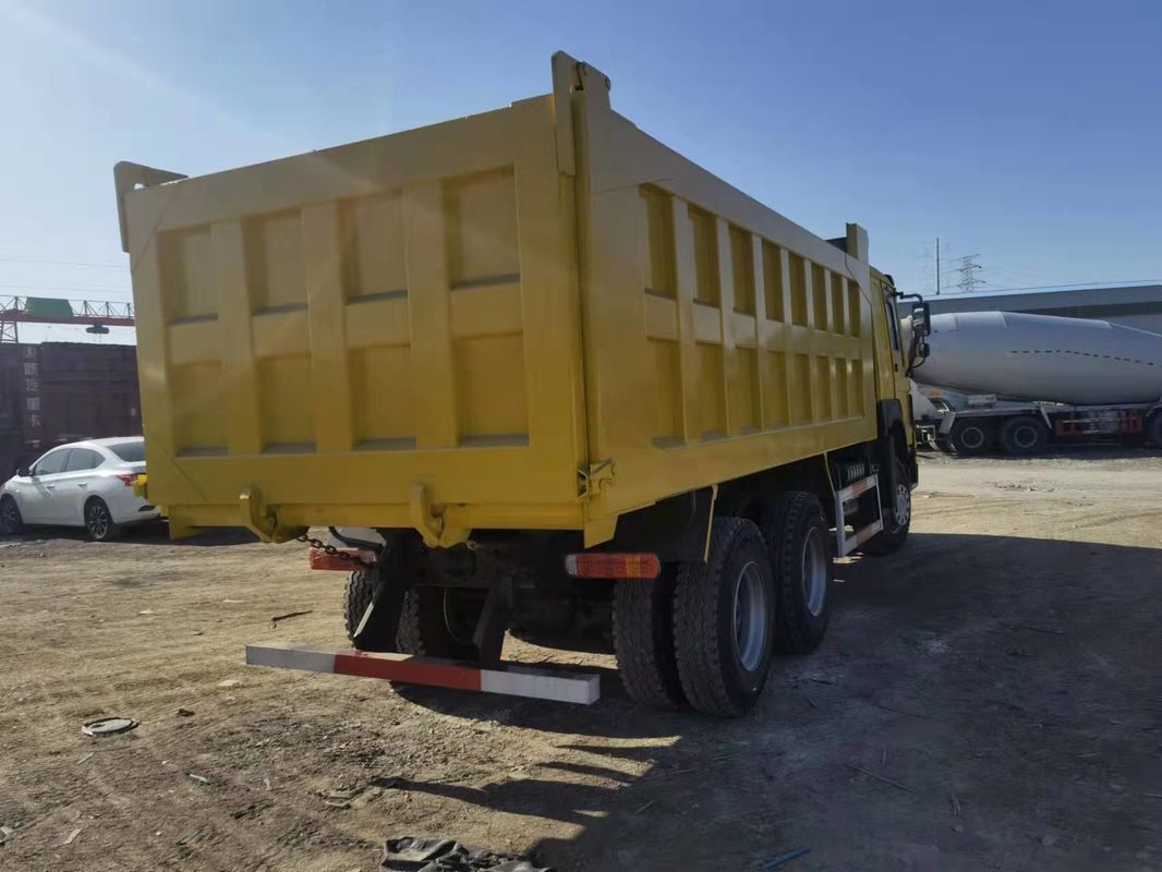 Gebraucht Howo 6x4 Kipper Truck Dump Truck Euro 2 Emissionsstandard Ladungstanke Länge ≥ 8 m