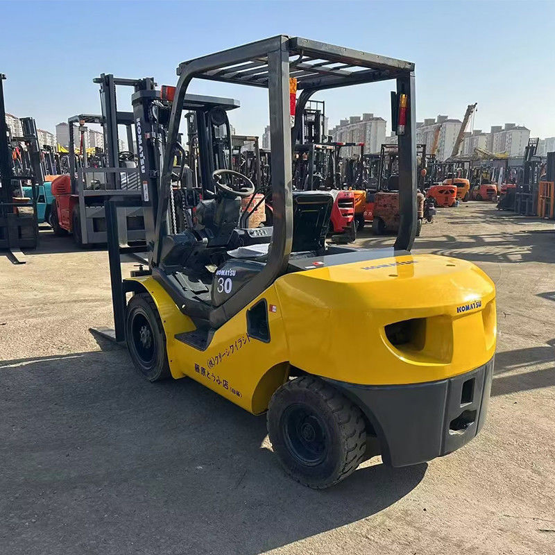 3 Tonnen Diesel Japan Gebraucht Komatsu FD30T Gabelstapler Beste Option mit 4D94E Motortyp