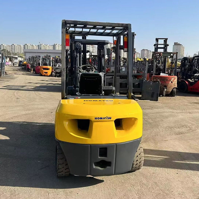 3 Tonnen Diesel Japan Gebraucht Komatsu FD30T Gabelstapler Beste Option mit 4D94E Motortyp
