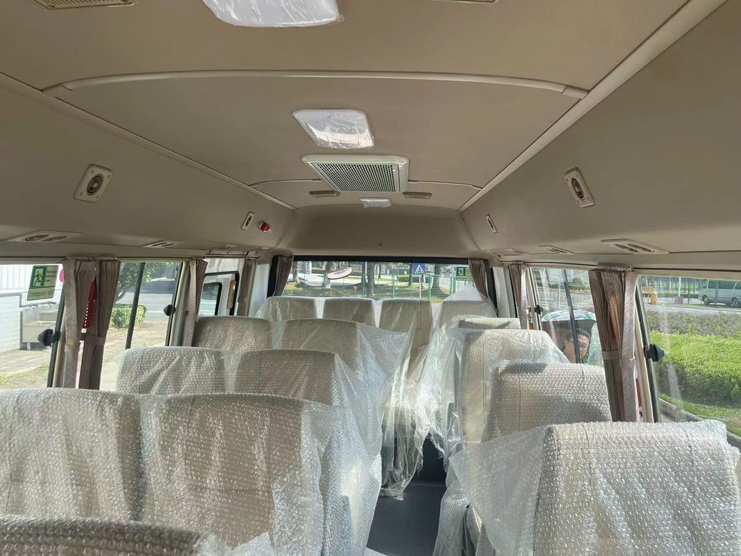 Reifenmodell 295/80R22.5 Gebrauchtfahrzeug 30 Sitzplätze RHD Dieselfahrzeug Bus Toyo Ta Busse