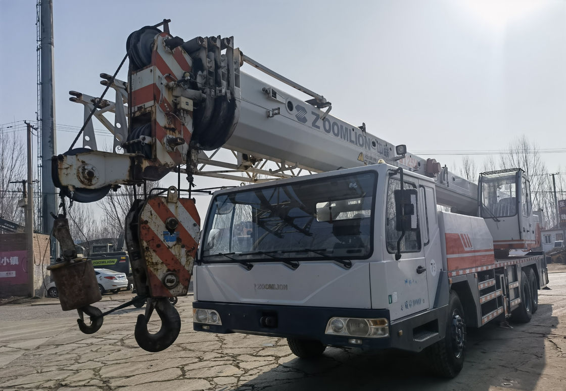 Gebrauchtes Zoomlion 25 Tonnen hydraulisches Lkw-Kran mit maximaler Hebhöhe von 43 m