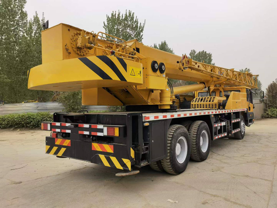 Gebrauchtes 70 Tonnen schweres Lkw-Kran mit maximaler Hebhöhe von 12,4 M-70 M und in gutem Zustand