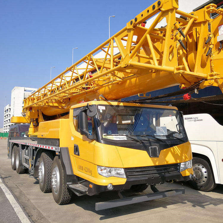 Gebrauchtes 70 Tonnen schweres Lkw-Kran mit maximaler Hebhöhe von 12,4 M-70 M und in gutem Zustand