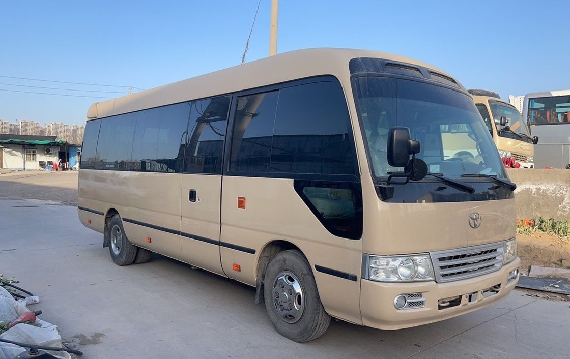 30 Sitzplätze LHD-Fahrbus mit 4104ml Hubraum und Dieselkraftstoff für Ihre Bedürfnisse