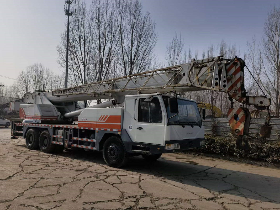 25 Tonnen Gebrauchtkranichmaschine mit 1010KN.M Max. Hebelast Mobilrad-Lkw-Kran