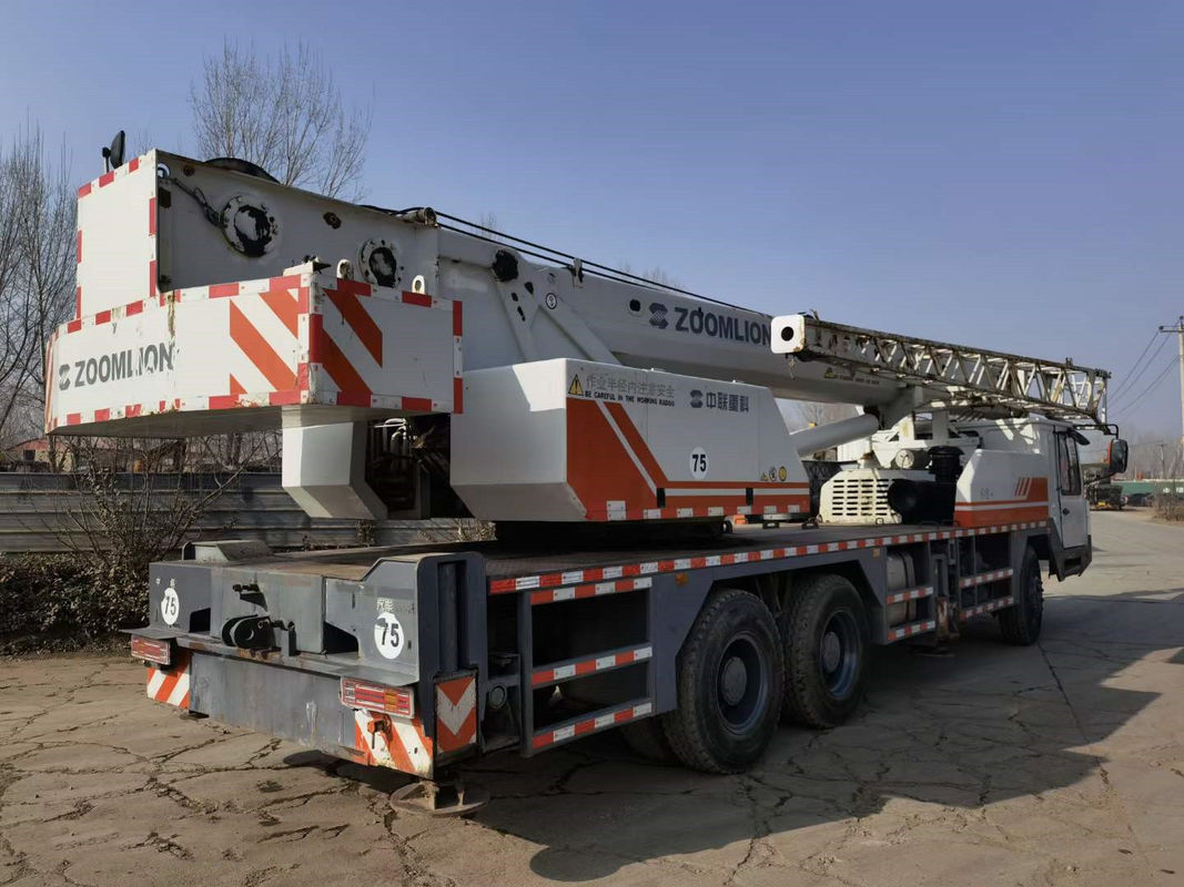 25 Tonnen Gebrauchtkranichmaschine mit 1010KN.M Max. Hebelast Mobilrad-Lkw-Kran