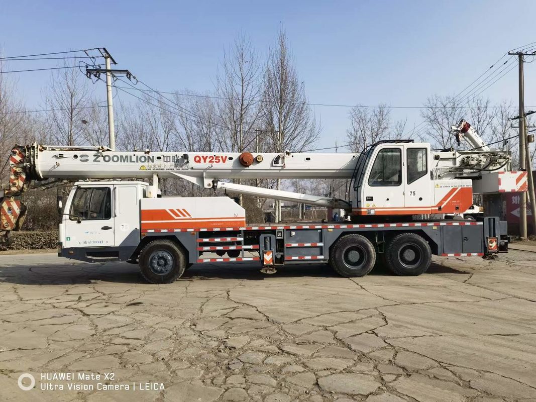 Top-Verkauf 25 Tonnen Zoomlion Räder mobilen Lkw-Kran mit Max. Hebhöhe von 41M