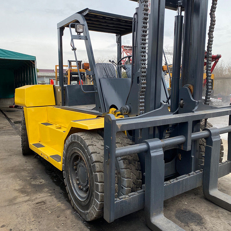 Gebrauchtes Komatsu Diesel Gabelstapler für Container 12-16 Tonnen Gabellänge 1070 mm Gabelbreite 150 mm