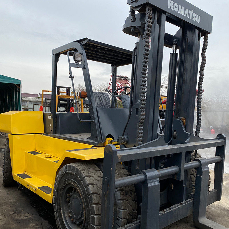 Gebrauchtes Komatsu Diesel Gabelstapler für Container 12-16 Tonnen Gabellänge 1070 mm Gabelbreite 150 mm