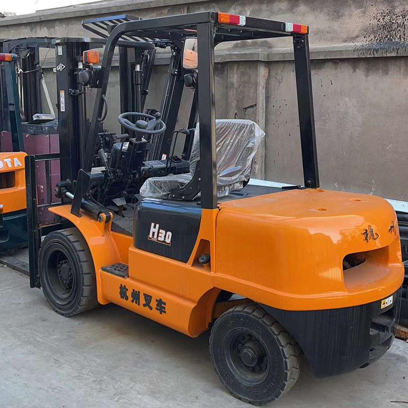 3 Tonnen Diesel Gabelstapler für Hotels 4 x 4 Heben 3m Heben Höhe 1070mm Gabellänge