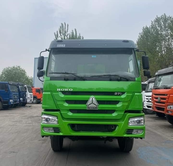 371 PS/336 PS/420 PS Gebraucht Howo-Dump Truck 8x4 Tipper Truck mit Handgetriebe