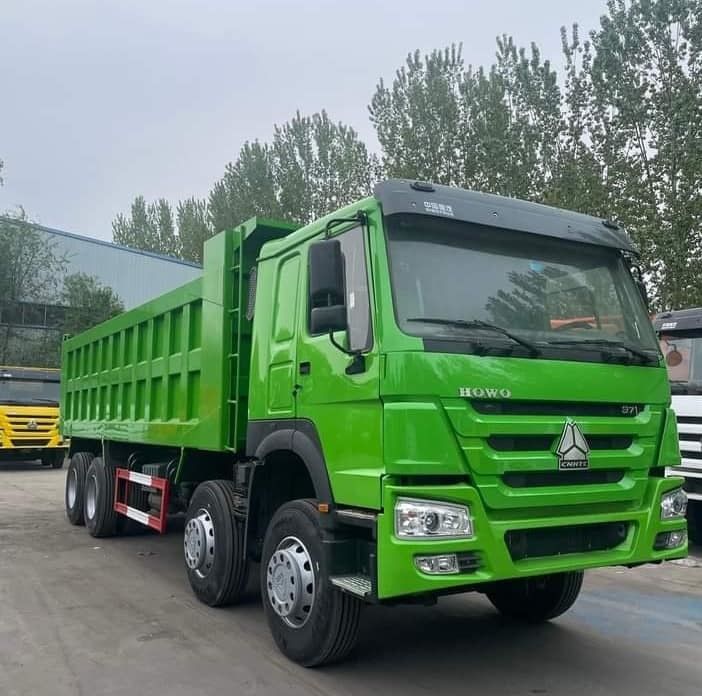 371 PS/336 PS/420 PS Gebraucht Howo-Dump Truck 8x4 Tipper Truck mit Handgetriebe