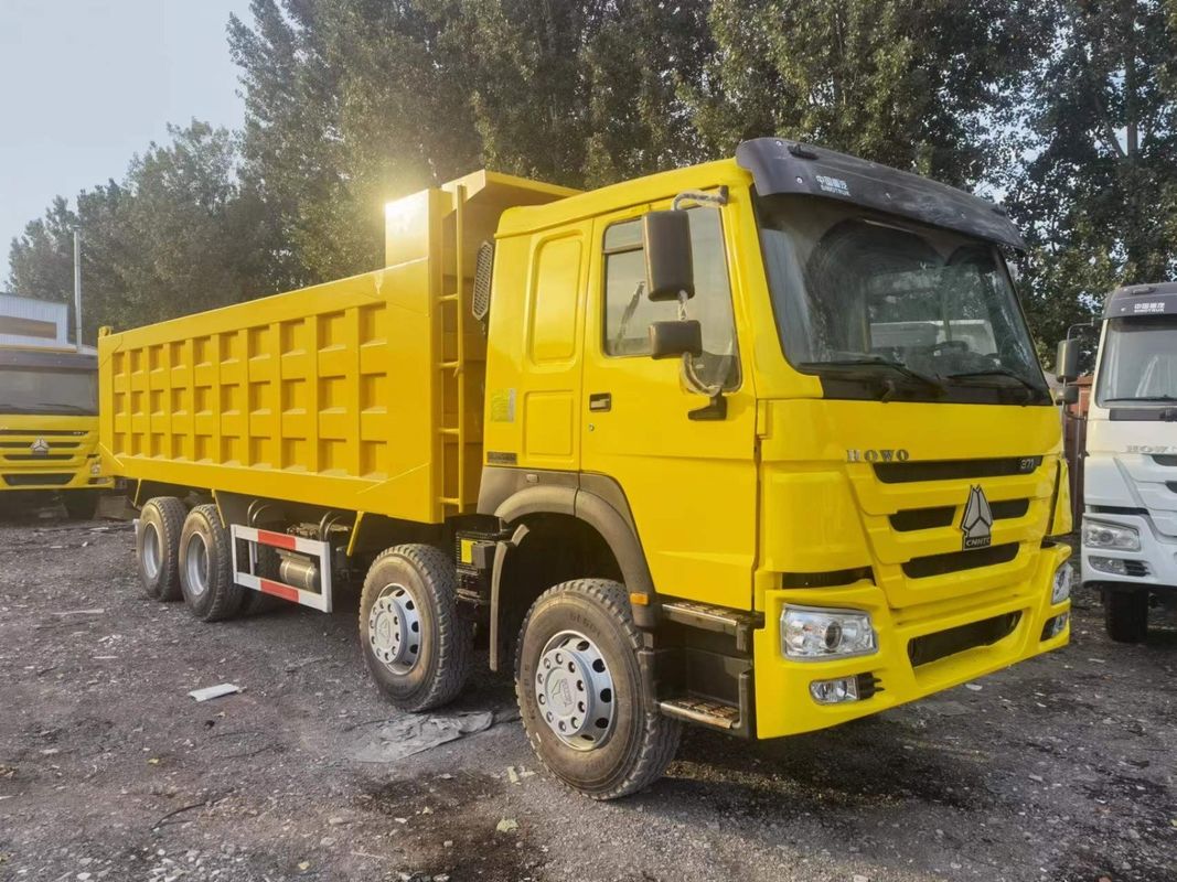 Gebrauchtes Trägerfahrzeug 35 Tonnen Sinotruk HOWO 8*4 Trägerfahrzeug 371 PS für den Bergbau
