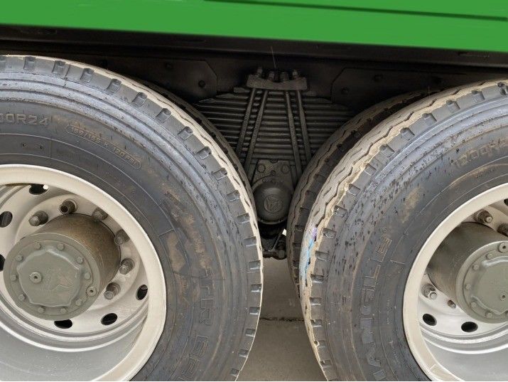 Gebrauchtes Müllwagen 371 PS 35 Tonnen 8*4 Kipper-Truck für Schwerbau SINOTRUK Chassis