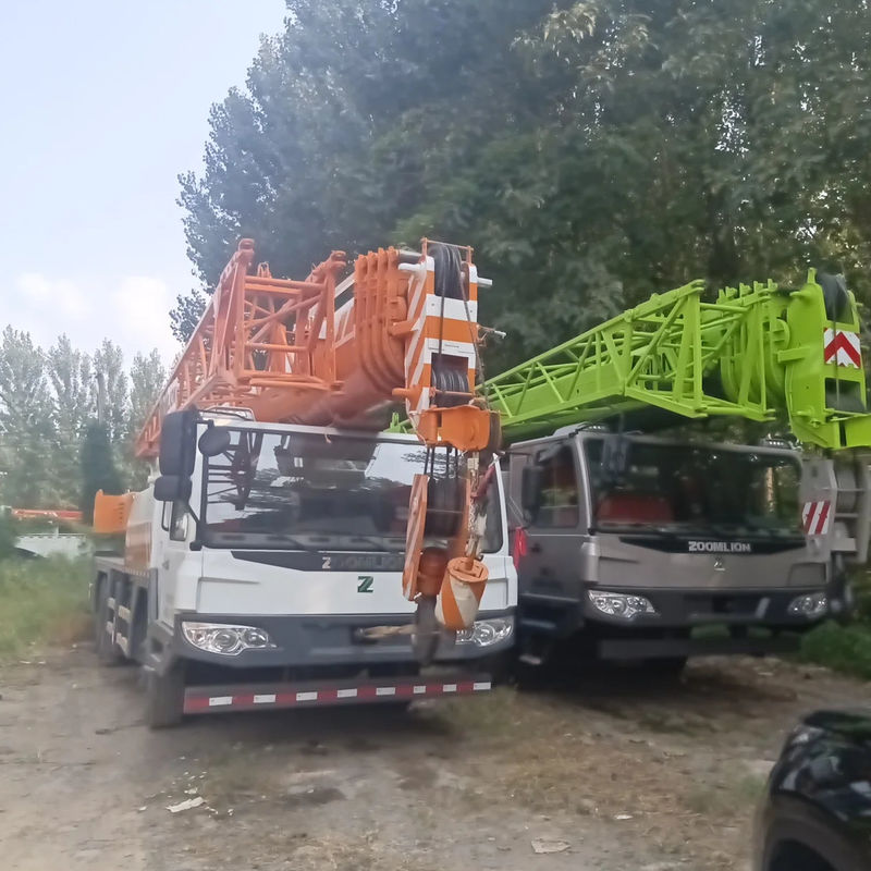 Zoomlion 35 t Kran 30 t Kran Hebegerät Lastwagen Kran mit 10000 kg Gewicht