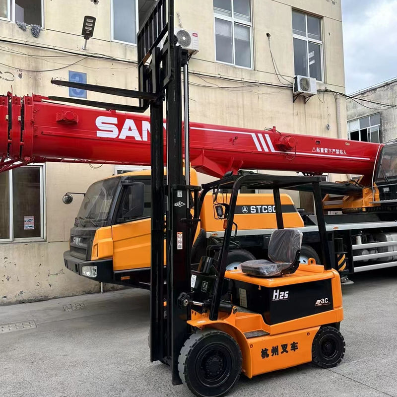 Höchste Treppe 3 Tonnen Diesel Gabelstapler mit 280 mm Gabelbreite und 3000 mm Max. Hebhöhe