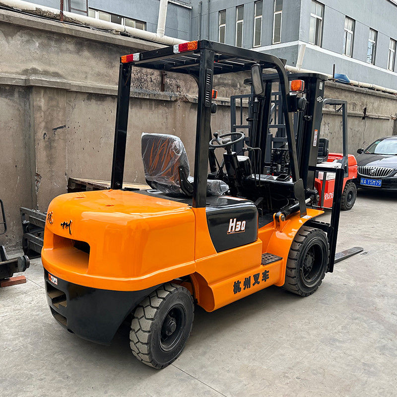 Betriebszustand 3 Tonnen CPC3-LG6 Gabelstapler nach dem Betrieb und Dieselmotor-Stromquelle