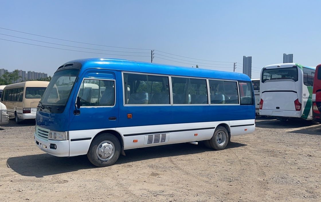 7005*2040*2785mm Komfortabler Stil Gebraucht Toyota Coaster 30-Sitzer Bus mit Dieselmotor