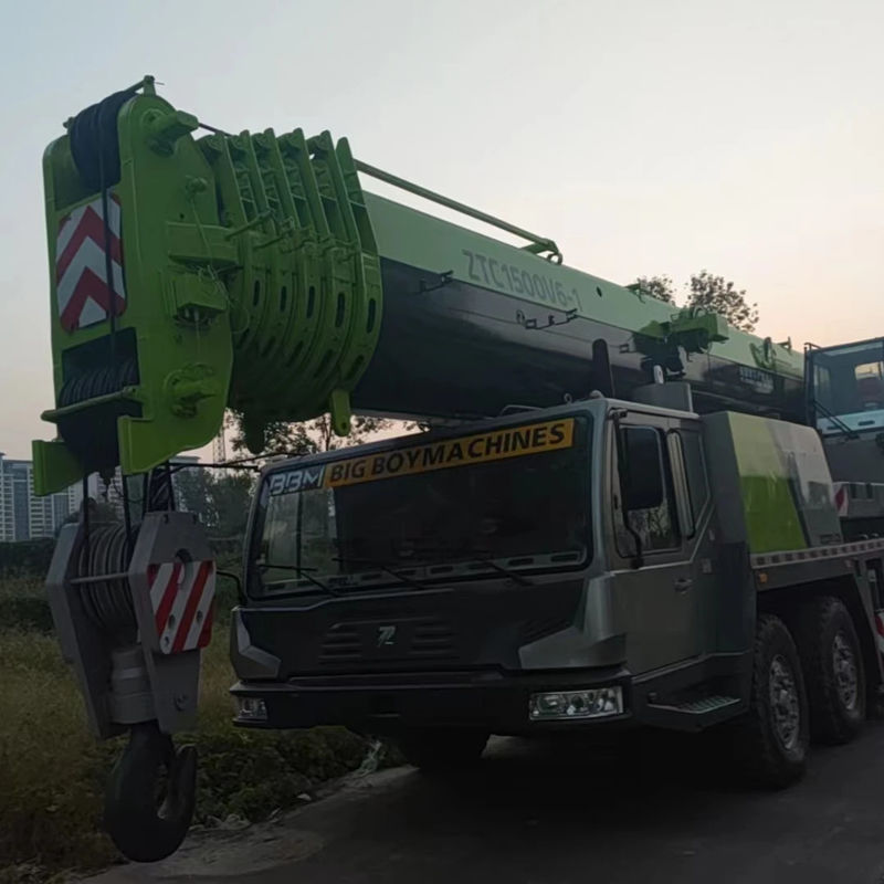 150T Teleskopkraneheber Zoomlion-Kran-Lkw mit max.