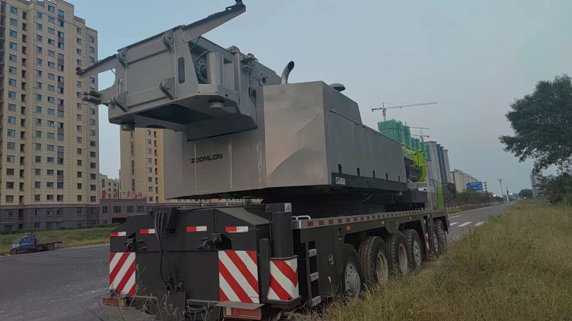 150T Teleskopkraneheber Zoomlion-Kran-Lkw mit max.