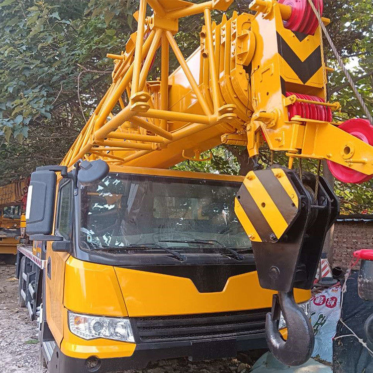 25 Tonnen schwerer mobiler Kranwagen QY25 mit 2001-4000 Arbeitsstunden und maximaler Höhe von 39,21 m